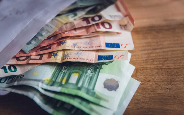 Kaip susidaryti atsparų biudžetą, kai infliacija lėtėja? 5 žingsniai finansinei ramybei